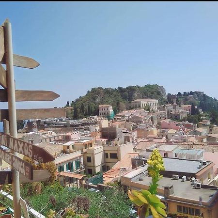 "Private Room" Stanza Privata With Private Bathroom - Shared Kitchen And Beautiful Terrace On Taormina Center Hostel Taormina Exteriör bild